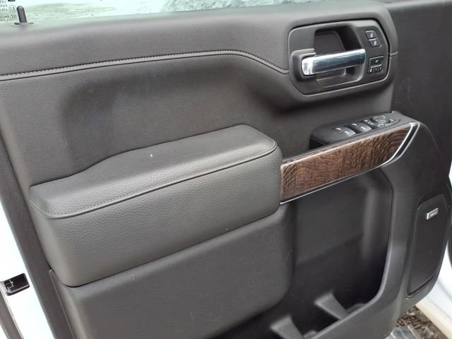 Used 2023 GMC Sierra 3500 Denali w/ Denali Ultimate Package image 3