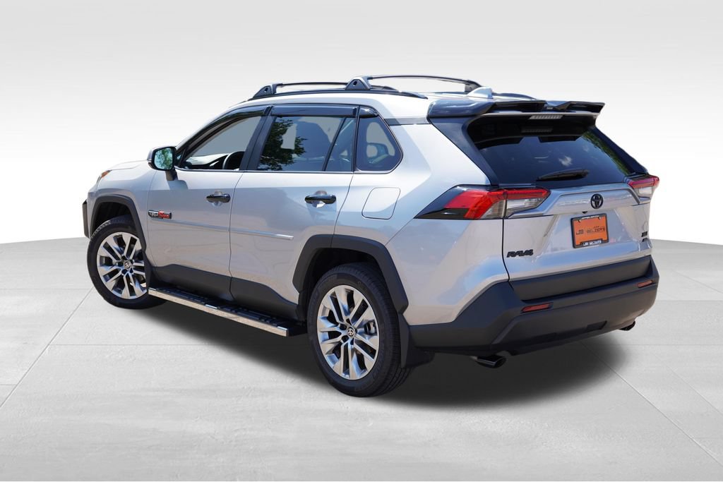 Used 2025 Toyota RAV4 XLE Premium w/ Weather Package AWD/4WD image 7