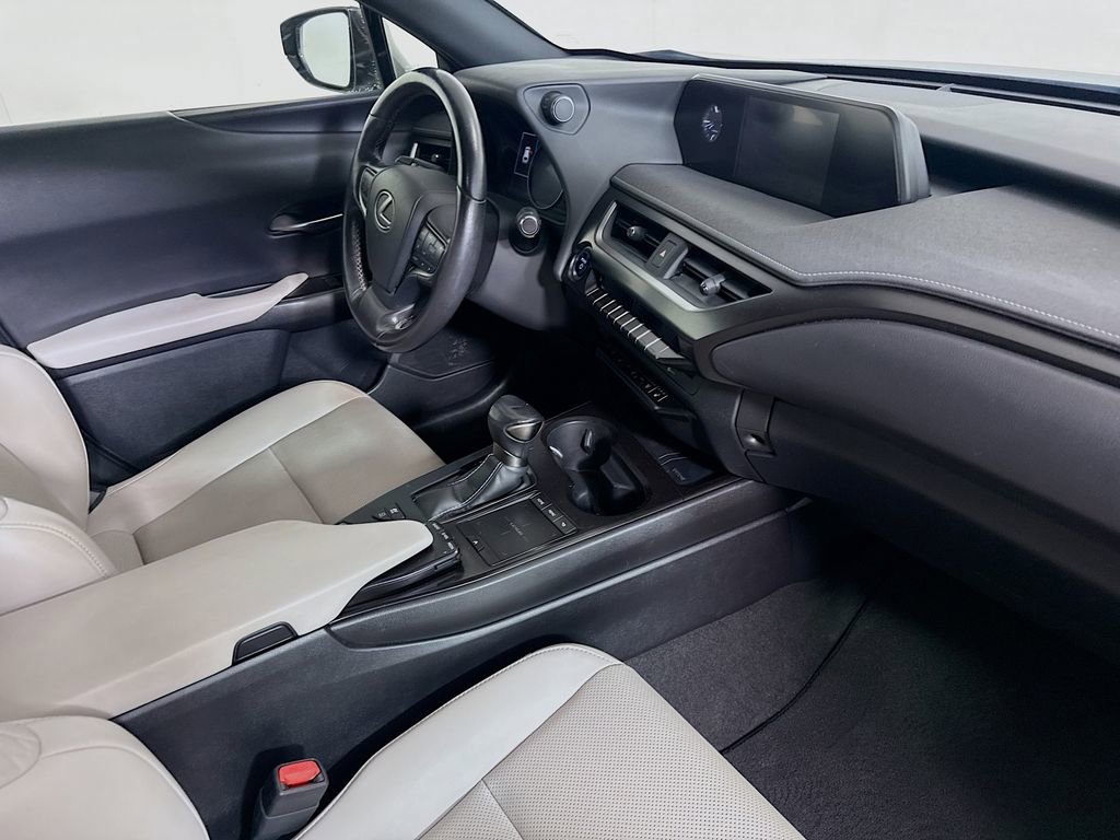 Used 2020 Lexus UX 250h w/ Premium Package AWD/4WD image 28