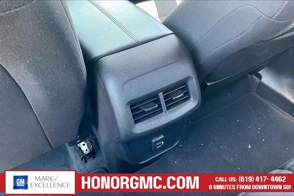 Used 2022 GMC Terrain SLE w/ Driver Convenience Package image 10