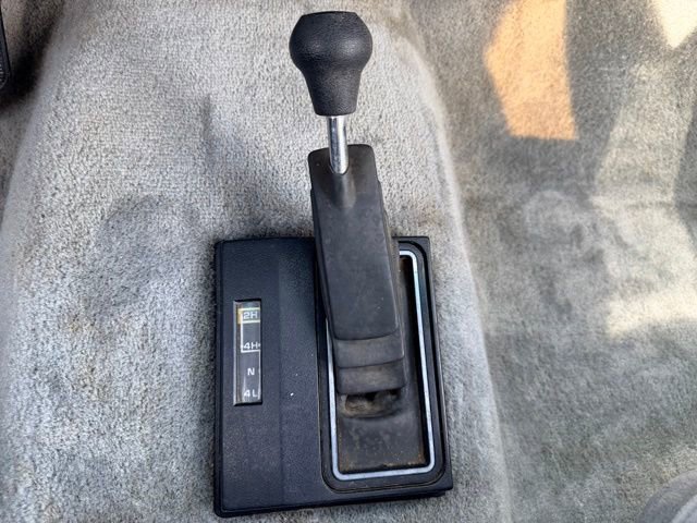 Used 1990 Chevrolet Suburban 4WD image 24