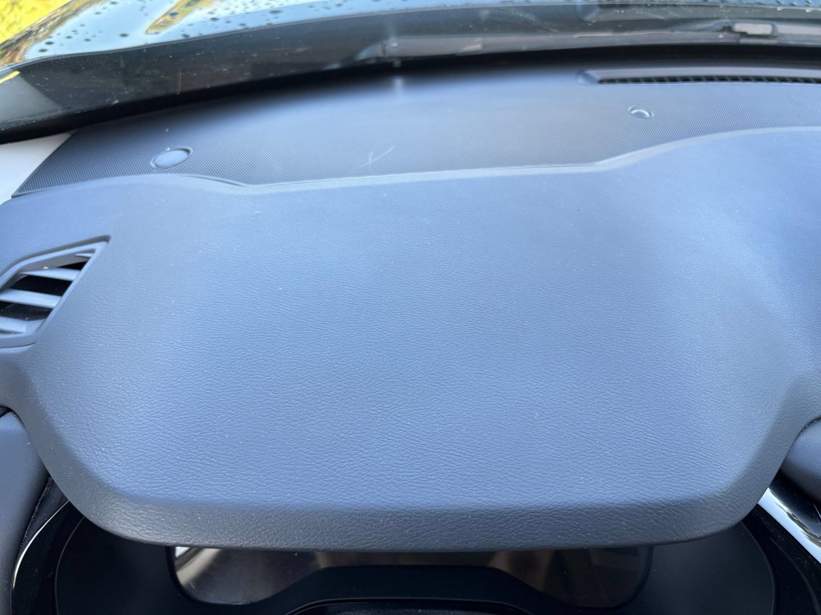 Used 2025 Nissan Pathfinder SV FWD image 36