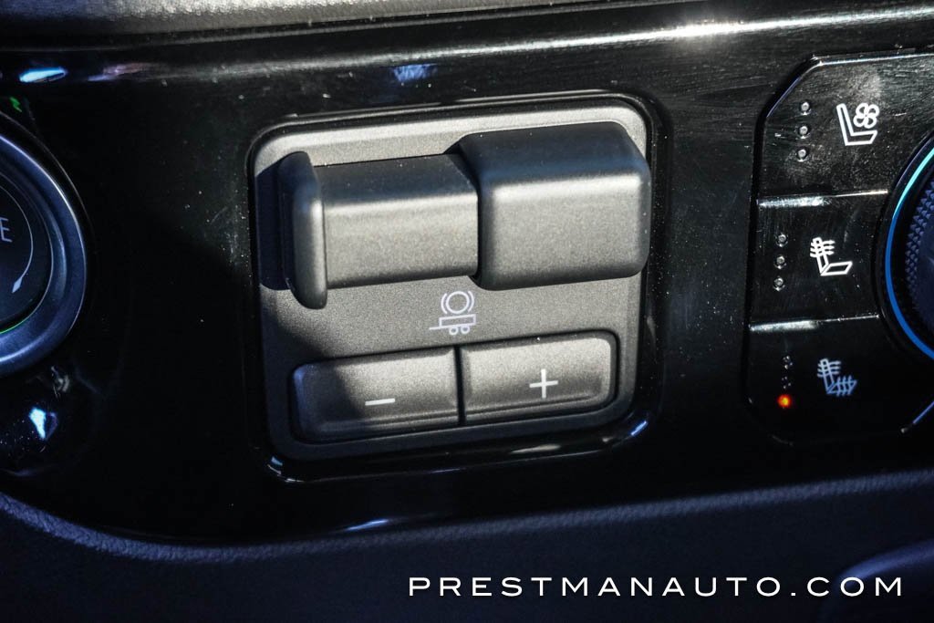 Used 2025 Chevrolet Silverado 3500 High Country w/ Technology Package image 46