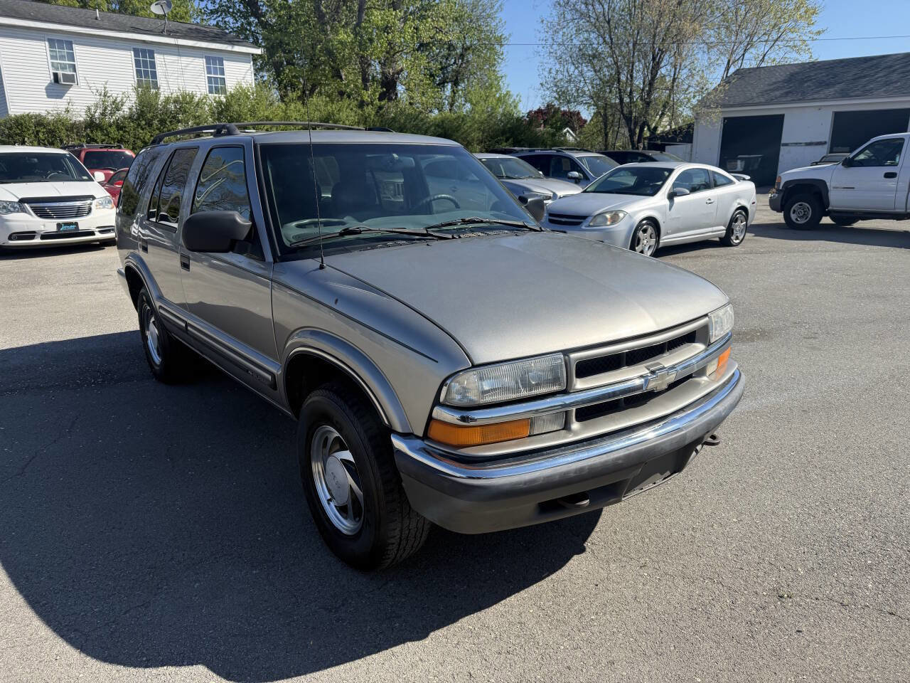 Used 2000 Chevrolet Blazer LT w/ LT Preferred Equipment Group image 4