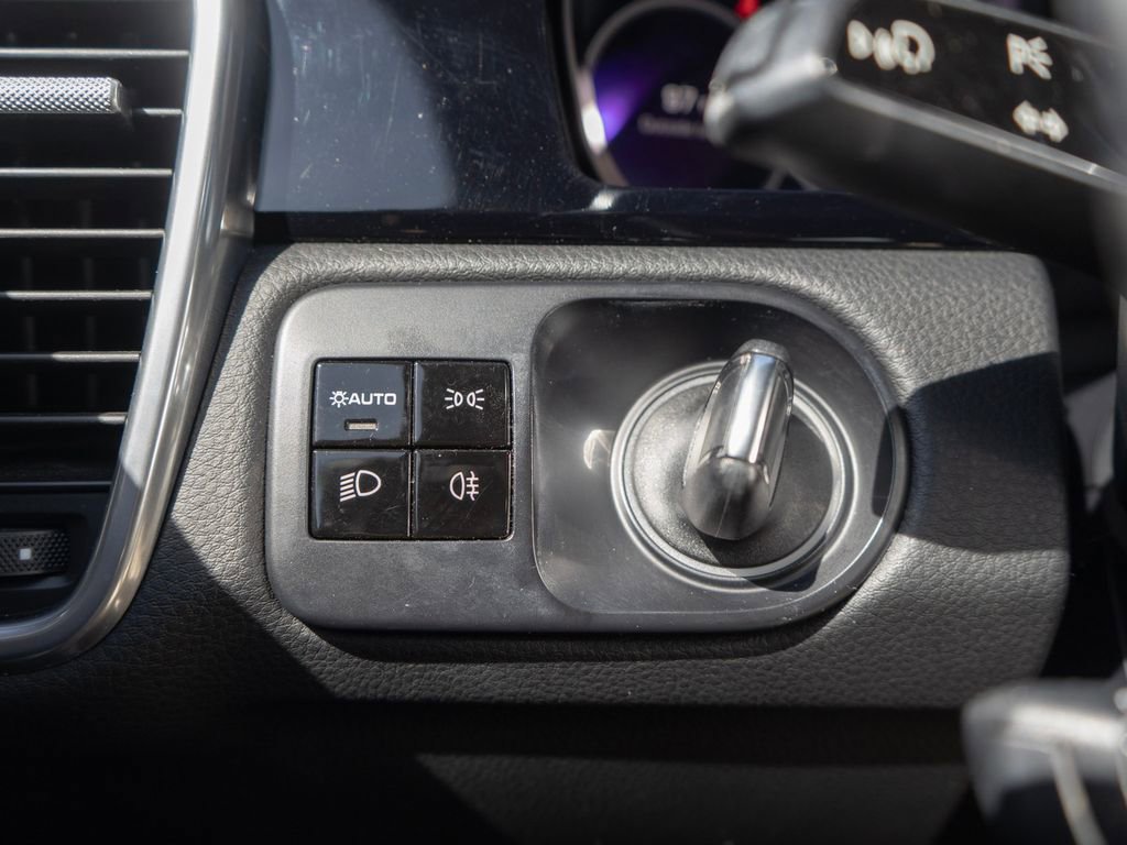 Used 2020 Porsche Cayenne AWD/4WD image 18