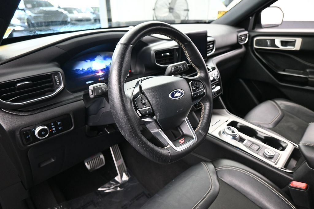 Used 2023 Ford Explorer ST AWD/4WD image 10