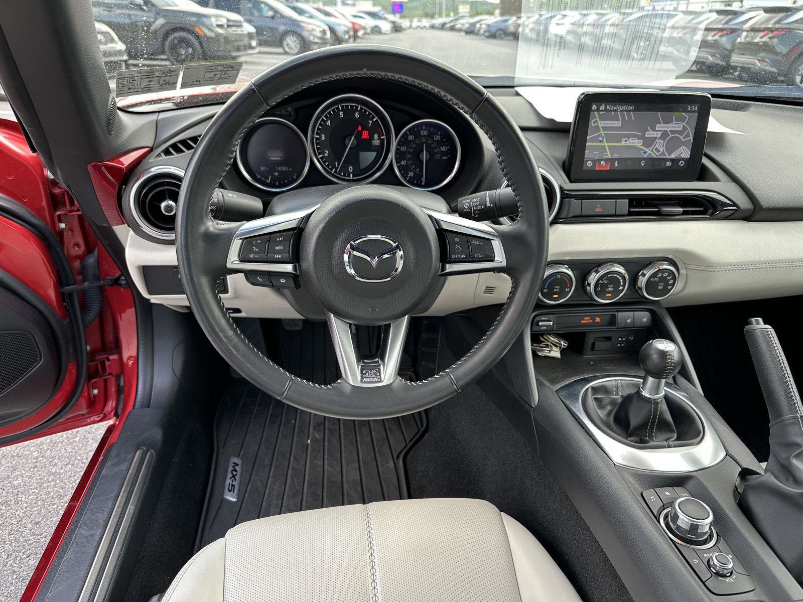 Used 2021 MAZDA MX-5 Miata RF Grand Touring RWD image 12