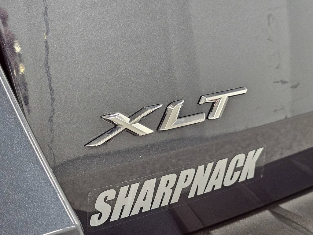 Used 2023 Ford Explorer XLT AWD/4WD image 29