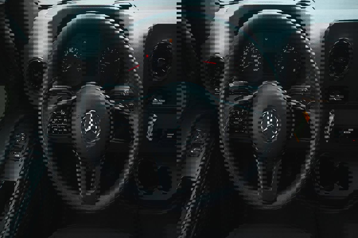 Used 2021 Mercedes-Benz Sprinter 2500 image 16