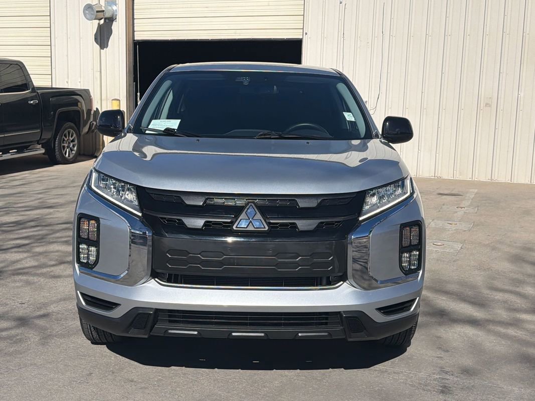 Used 2022 Mitsubishi Outlander Sport LE image 2