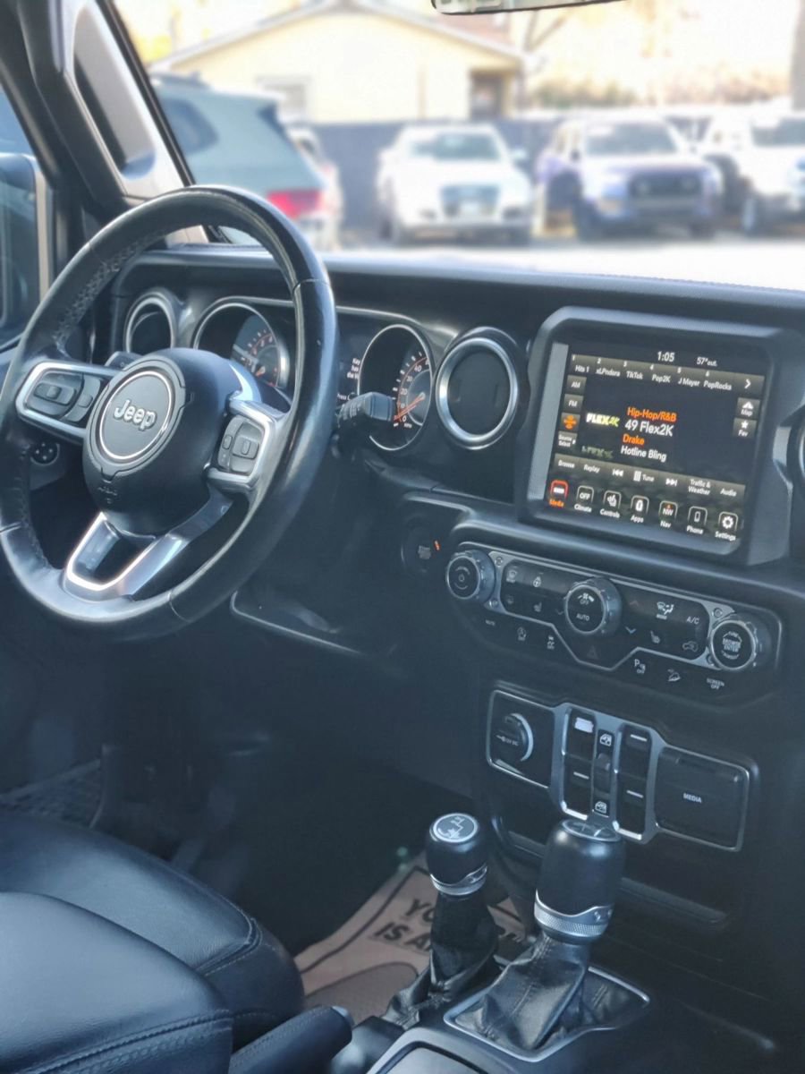 Used 2021 Jeep Wrangler Unlimited Sahara AWD/4WD image 18