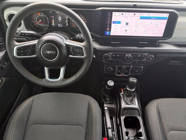 Used 2024 Jeep Wrangler Unlimited Sahara AWD/4WD image 3