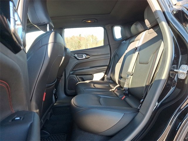 Used 2024 Jeep Compass Trailhawk w/ Trailhawk Elite Group image 10