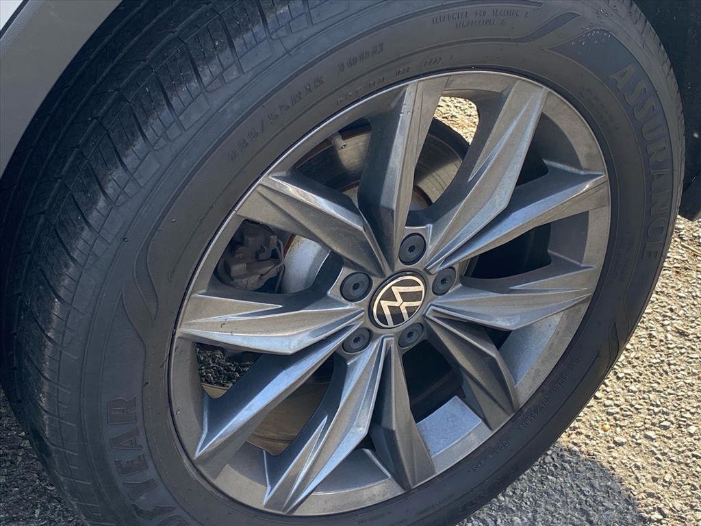 Certified 2022 Volkswagen Tiguan SE w/ Panoramic Sunroof Package image 21