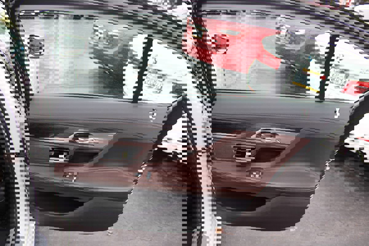 Used 2018 BMW 740i image 26