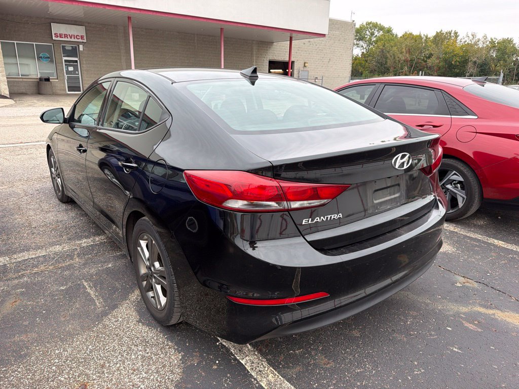 Used 2018 Hyundai Elantra Value Edition w/ Cargo Package FWD image 2