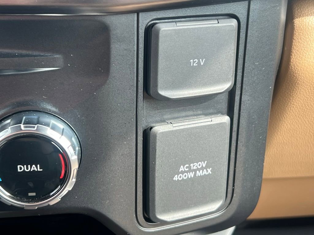 Used 2024 Ford F250 4x4 Crew Cab Super Duty image 32