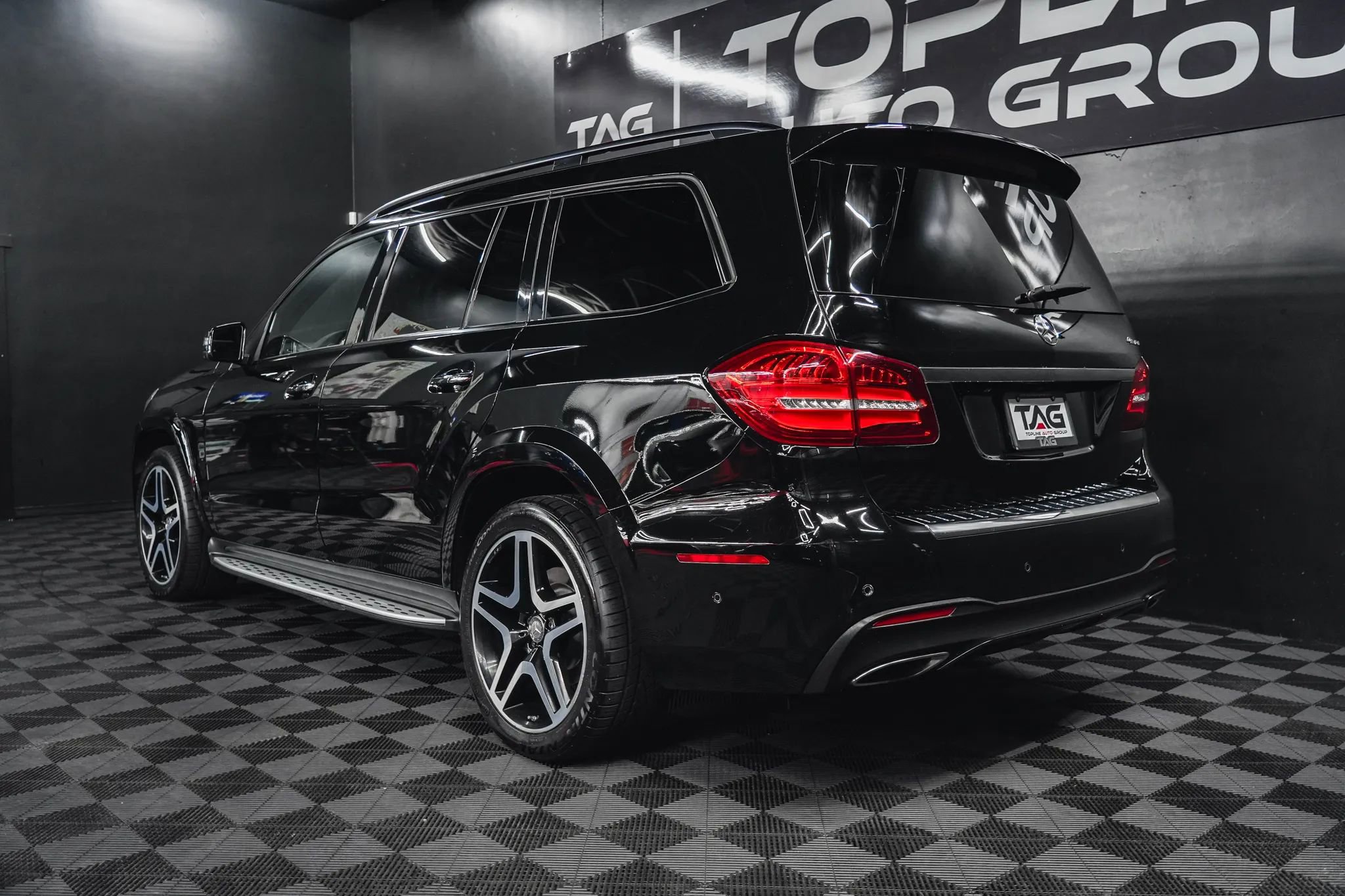 Used 2017 Mercedes-Benz GLS 550 GLS 550 Sport Utility 4D image 28