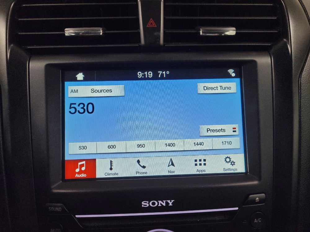 Used 2018 Ford Fusion Titanium FWD image 25
