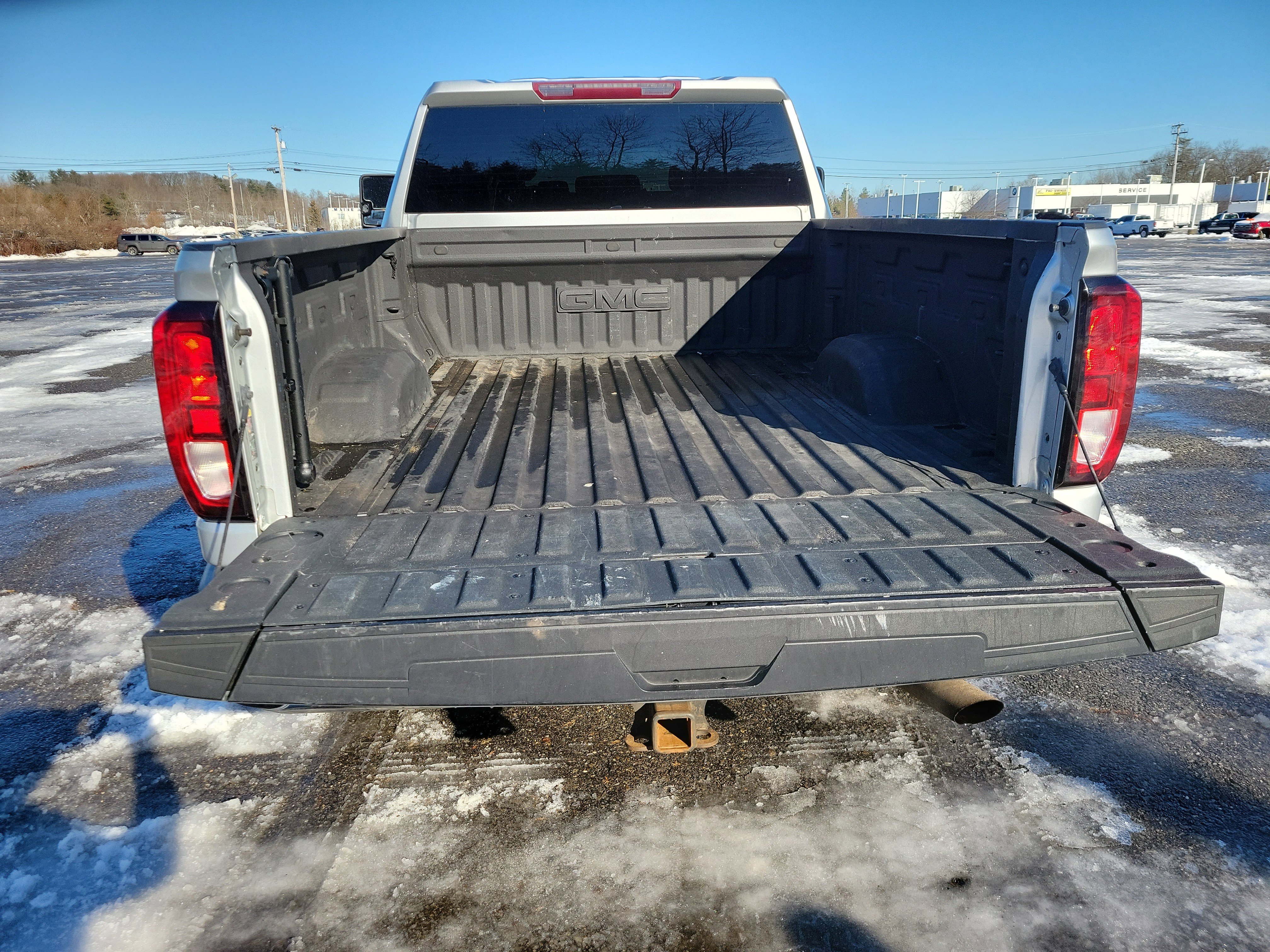 Used 2022 GMC Sierra 2500 SLE w/ SLE Value Package; image 17