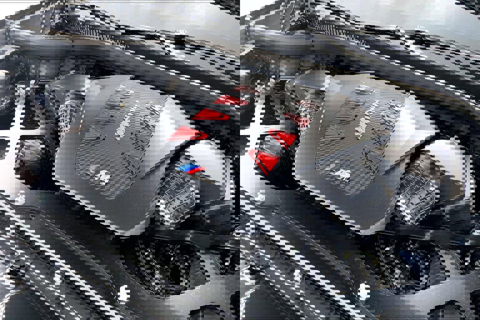 Used 2025 BMW X5 M Competition w/ Executive Package image 32