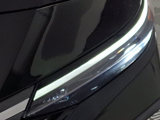 Used 2024 Hyundai Elantra SEL FWD image 12
