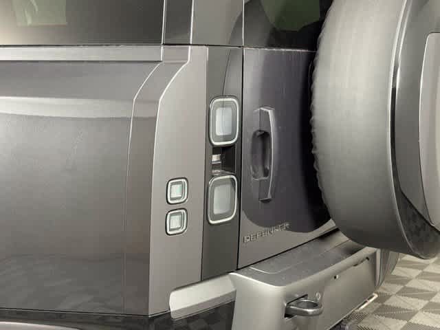 New 2026 Land Rover Defender 130 V8 AWD/4WD image 11