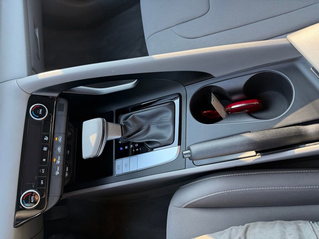 Certified 2023 Hyundai Elantra SEL image 28