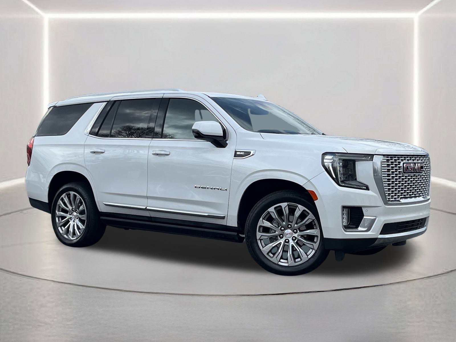 Used 2023 GMC Yukon Denali w/ Max Trailering Package image 2