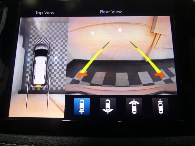 Used 2018 Chrysler Pacifica Limited w/ Advanced Safetytec Group FWD image 17