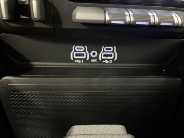 New 2026 RAM 1500 4x4 Crew Cab image 23