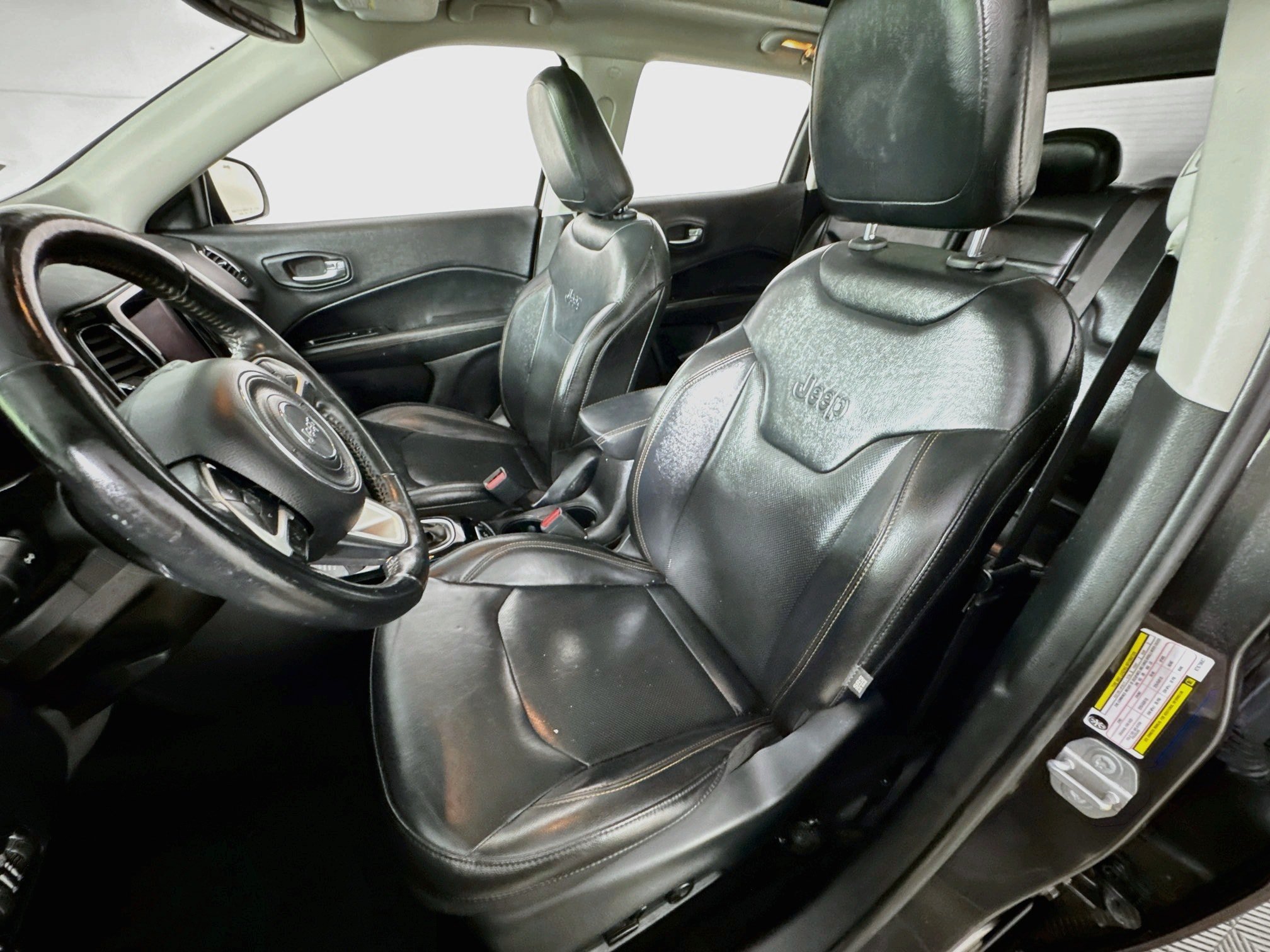Used 2019 Jeep Compass Limited AWD/4WD image 15