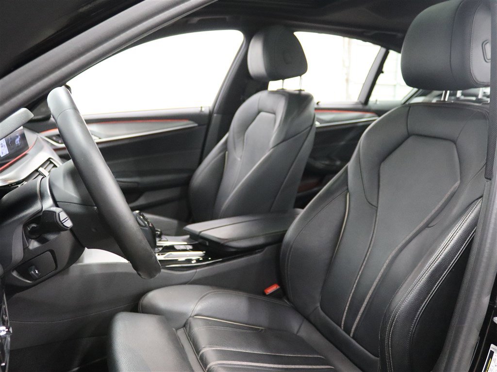 Used 2018 BMW 530i xDrive image 10