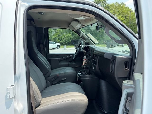 New 2026 Chevrolet Express 3500 Extended w/ Driver Convenience Package RWD image 28