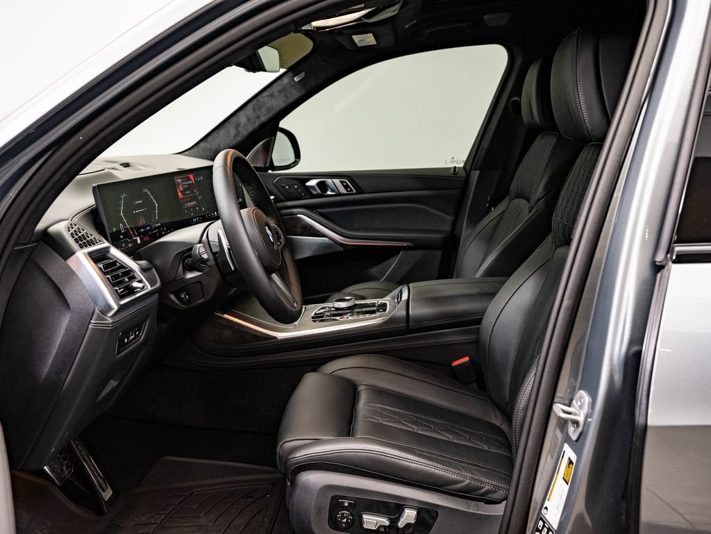 Certified 2026 BMW X7 xDrive40i w/ Executive Package AWD/4WD image 25