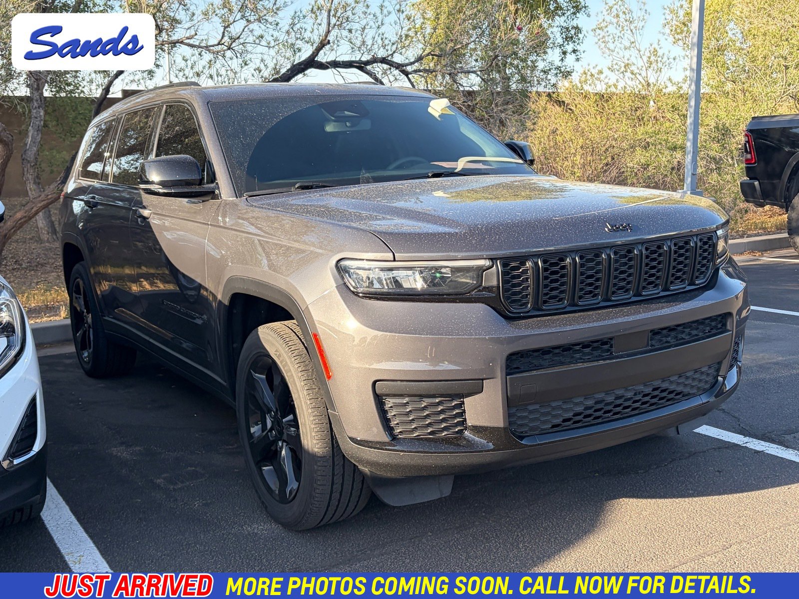 Used 2023 Jeep Grand Cherokee L Laredo