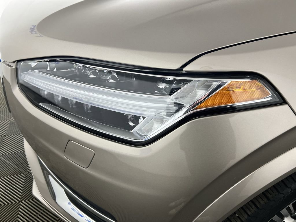 Used 2023 Volvo XC90 B6 Ultimate image 37