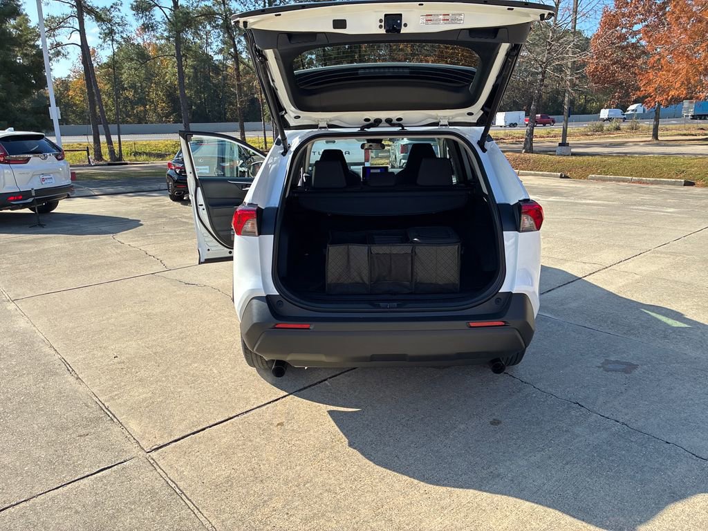 New 2025 Toyota RAV4 XLE image 29