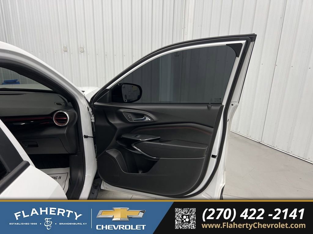 Used 2024 Chevrolet Trax RS image 14