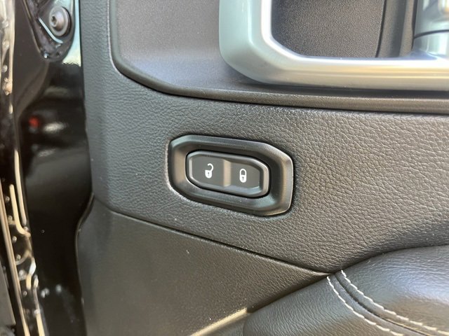 Used 2019 Jeep Wrangler Unlimited Sahara image 56
