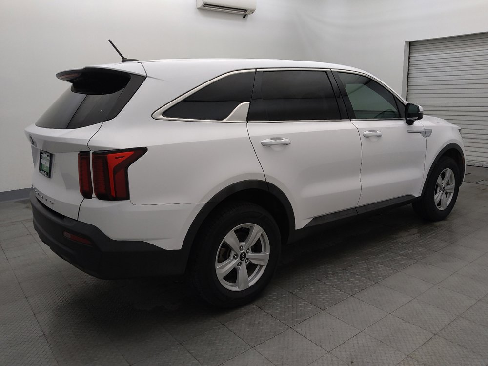 Used 2021 Kia Sorento LX AWD/4WD image 10