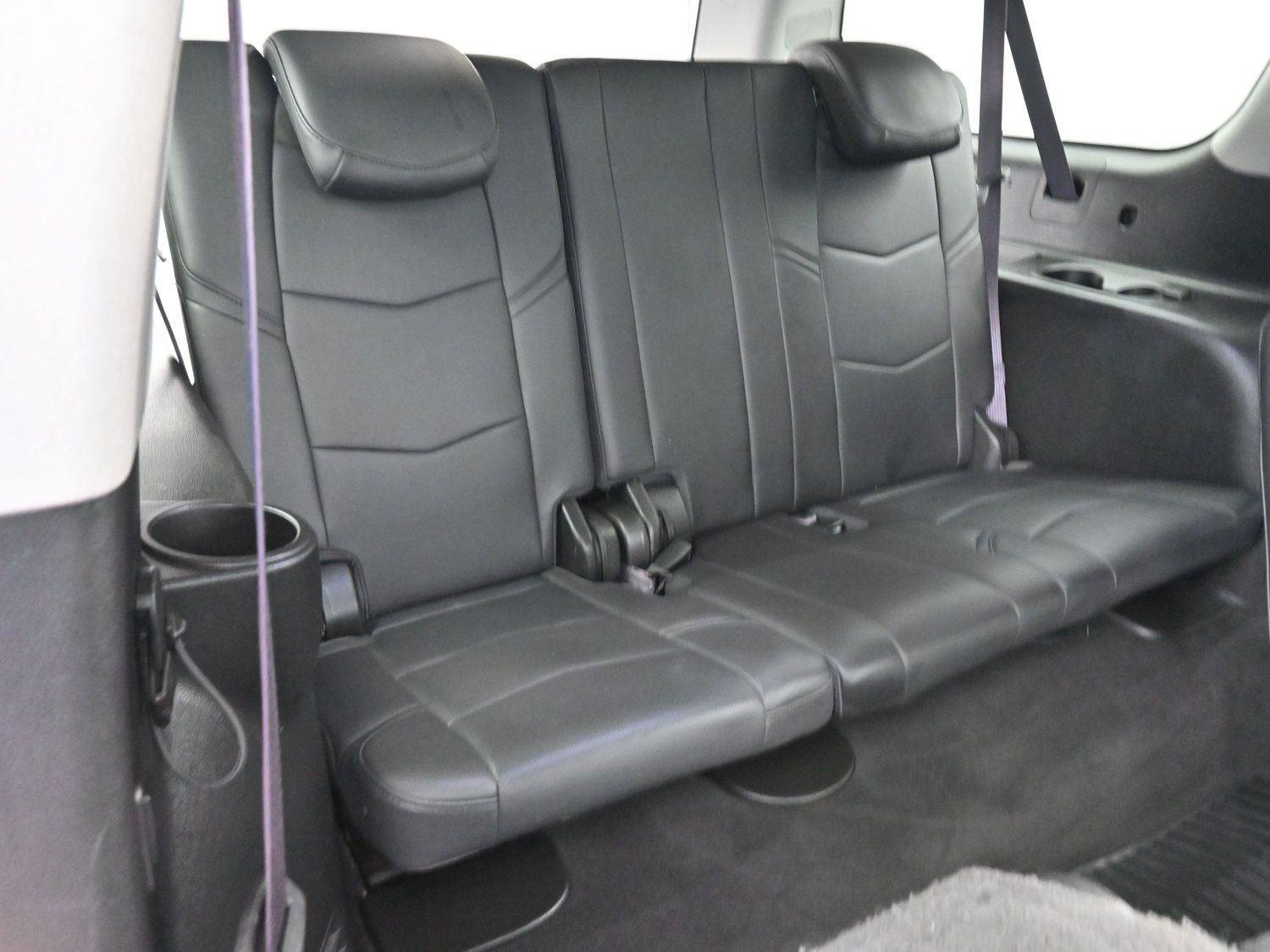 Used 2017 Cadillac Escalade ESV Luxury image 40