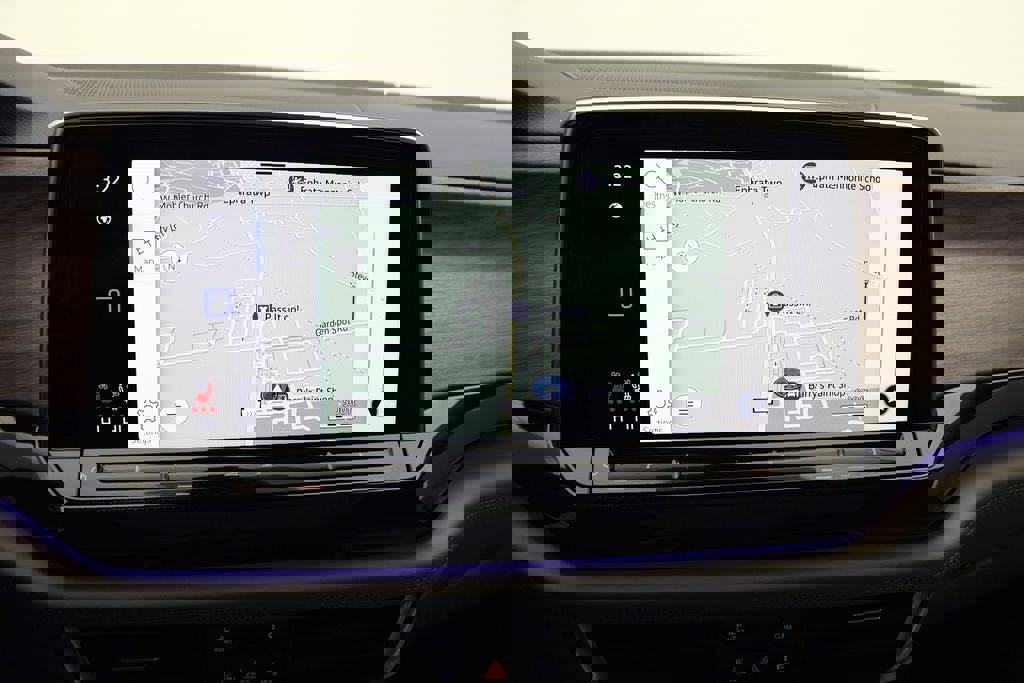 Used 2025 Volkswagen Atlas SEL Premium R-Line image 29