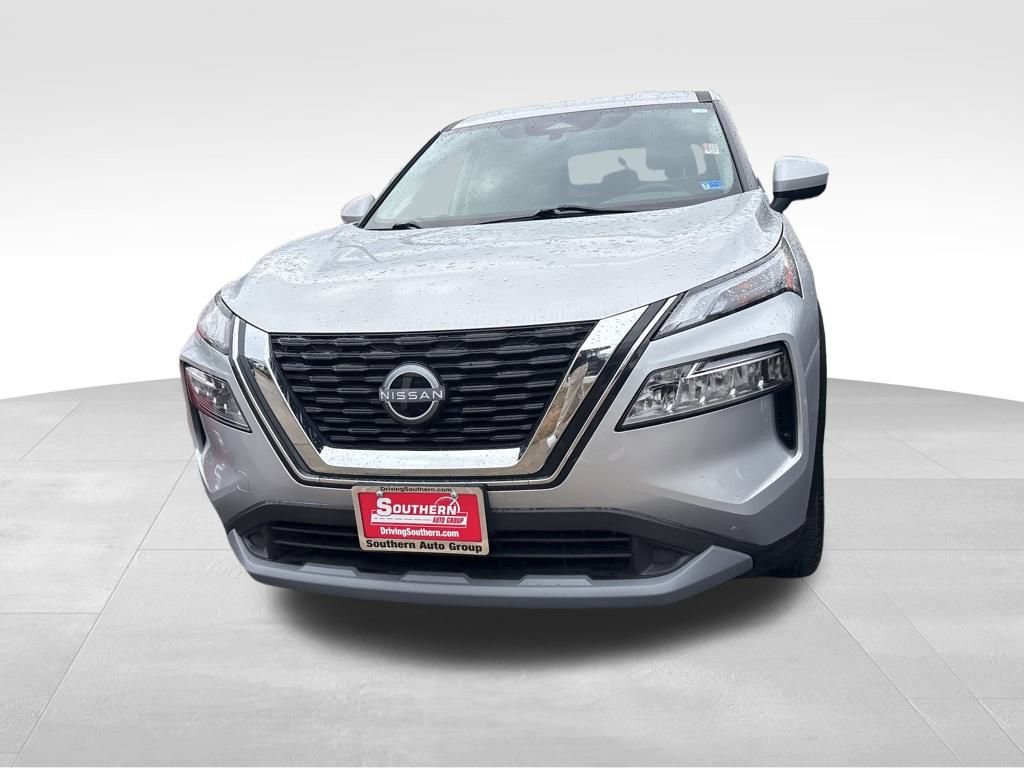 Used 2023 Nissan Rogue SV image 18