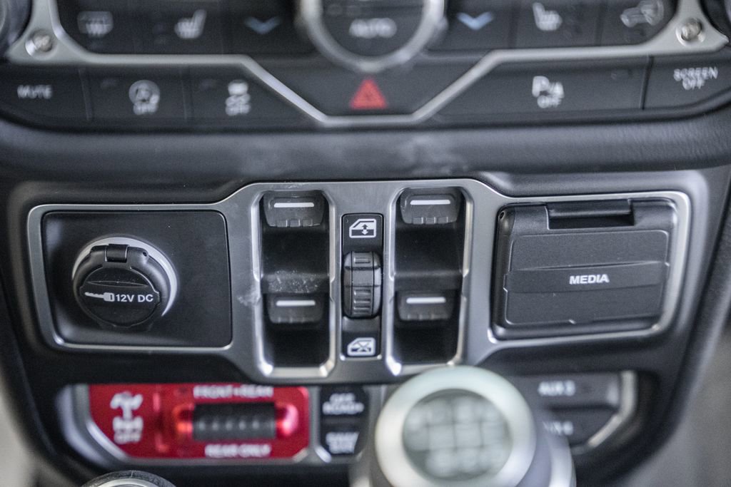 New 2026 Jeep Wrangler Rubicon w/ Dual Top Group image 24