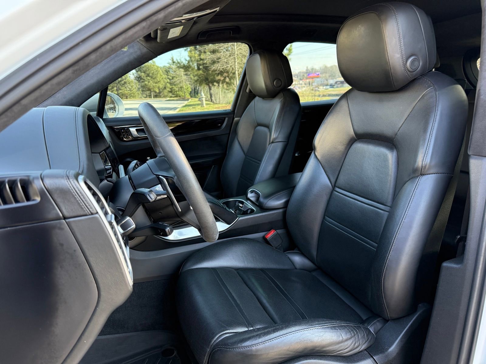 Used 2019 Porsche Cayenne Turbo image 35