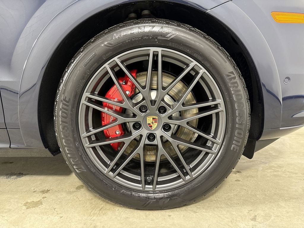New 2026 Porsche Cayenne GTS image 15