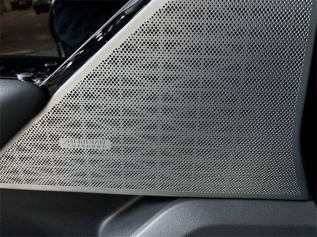 Certified 2023 Land Rover Range Rover Velar R-Dynamic S image 21