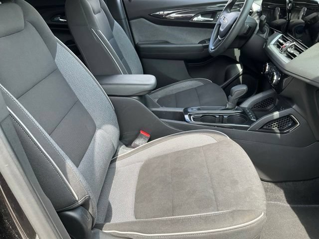 Used 2025 Chevrolet TrailBlazer LT AWD/4WD image 18
