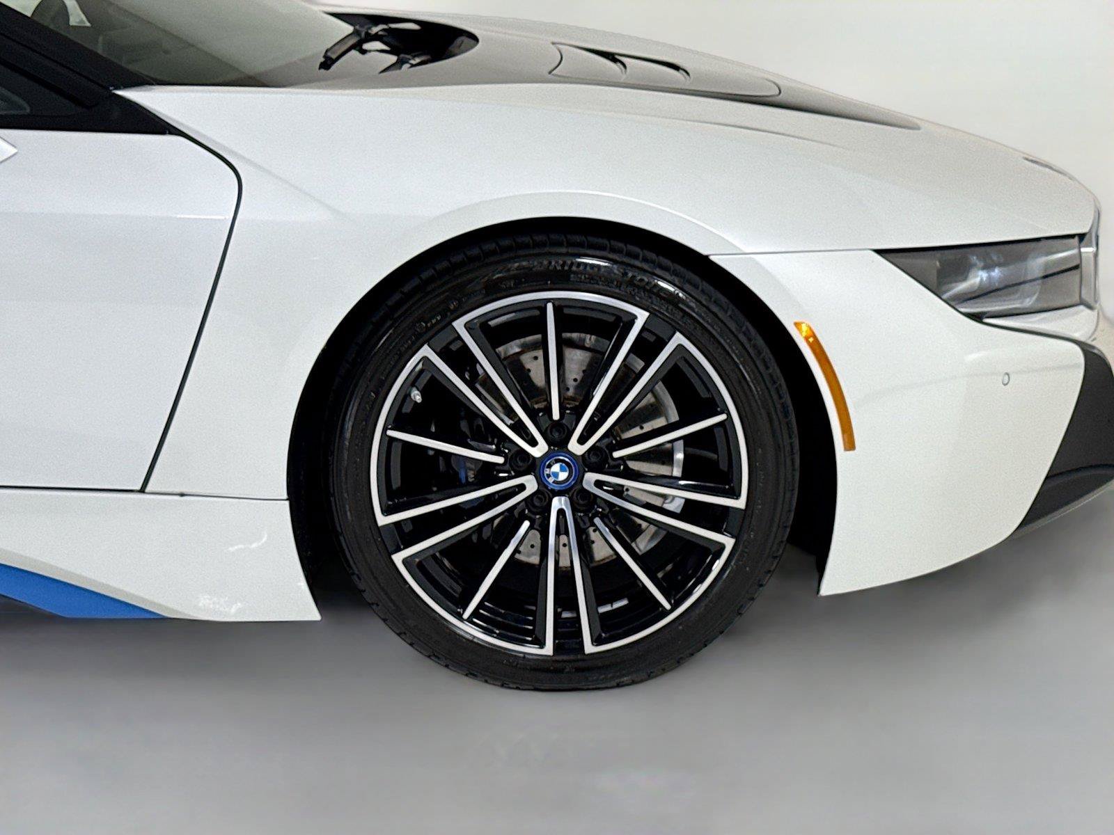 Used 2019 BMW i8 Roadster AWD/4WD image 35